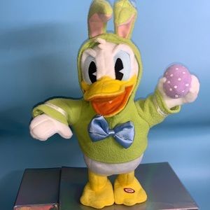 Donald Duck Only at Hallmark 14" sings/walks/dances Animated Easter